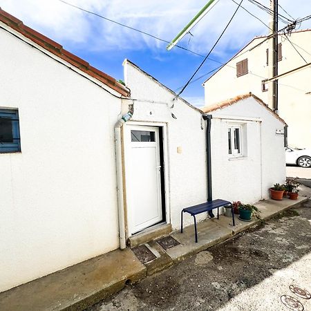 Maisonnette De Pecheur Chauffee Et Climatisee Port-la-Nouvelle Kültér fotó