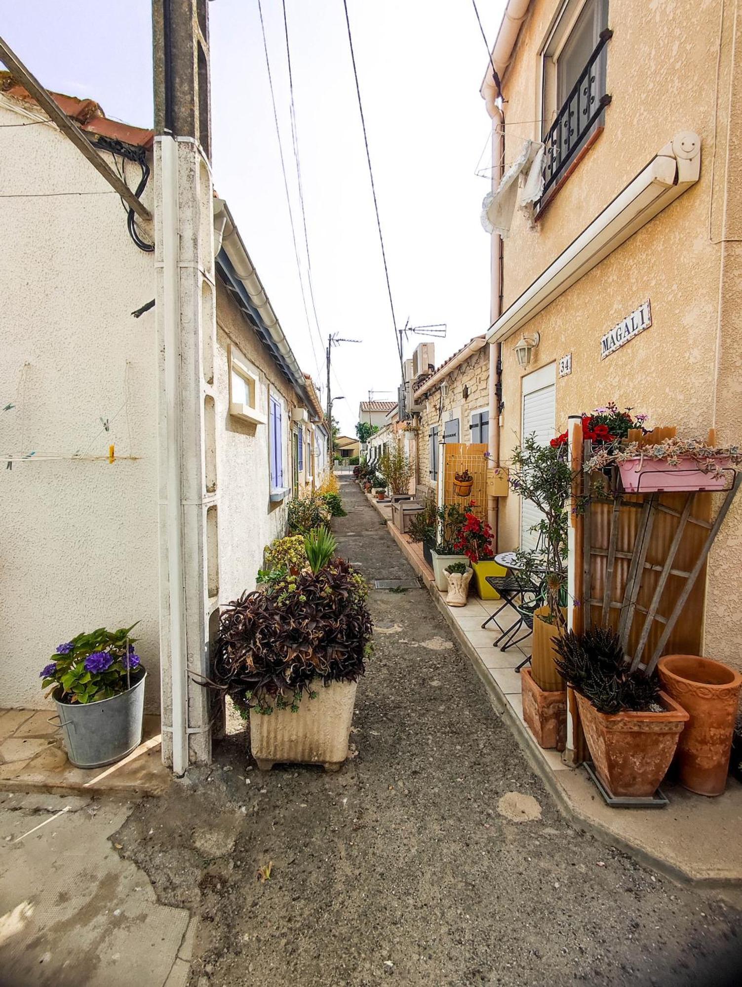 Maisonnette De Pecheur Chauffee Et Climatisee Port-la-Nouvelle Kültér fotó