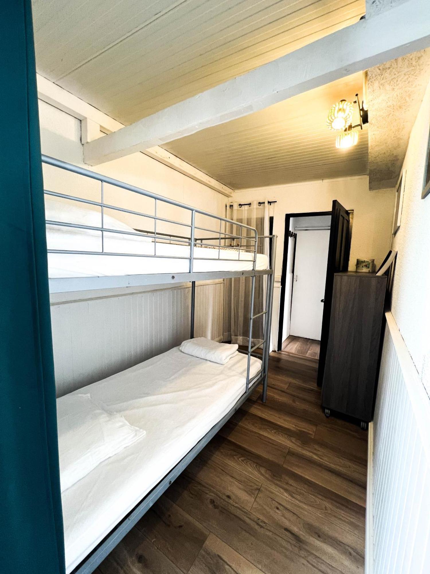 Maisonnette De Pecheur Chauffee Et Climatisee Port-la-Nouvelle Kültér fotó